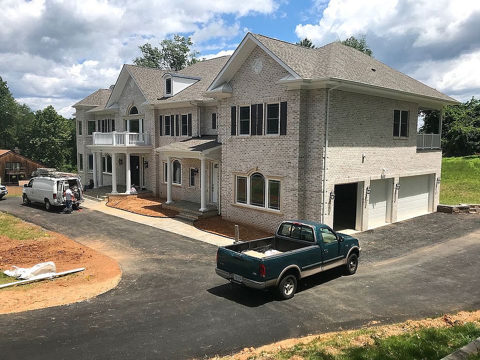 2nd image of 9901 Mill Run Dr