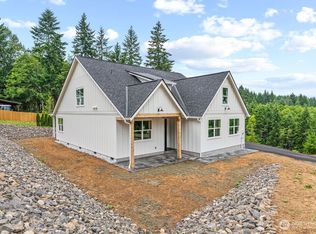 117 Red Hawk Dr, Castle Rock, WA 98611