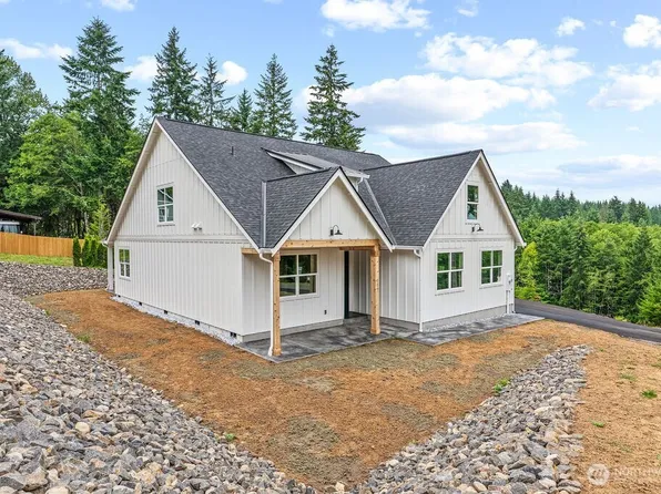 117 Red Hawk Drive, Castle Rock, WA 98611