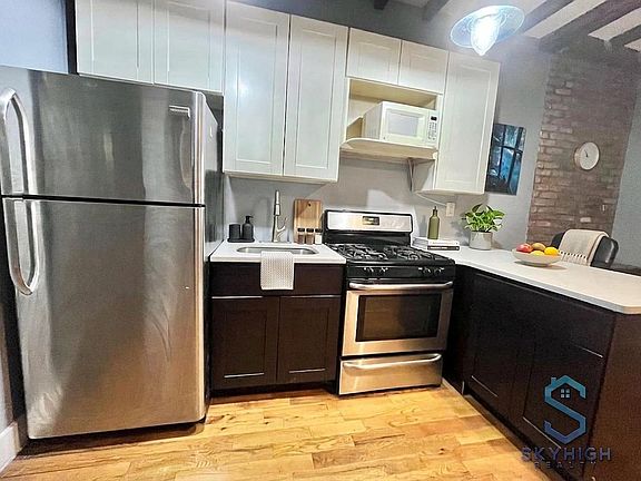 3rd image of 1980 Atlantic Ave APT 2R