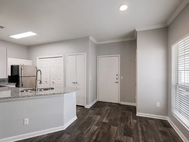 Castle Hills Townhomes — Photo 5