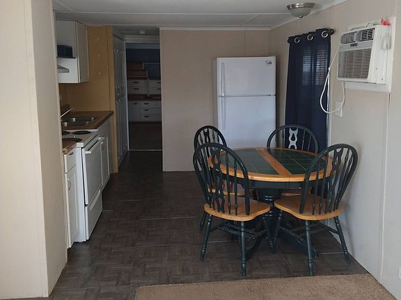 4th image of 4125 Park St N #933