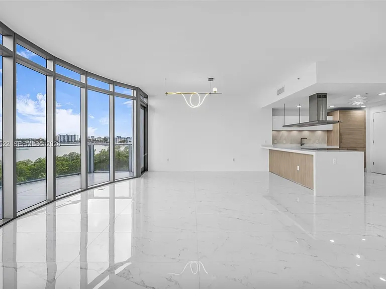 17111 Biscayne Blvd #411 — Photo 9