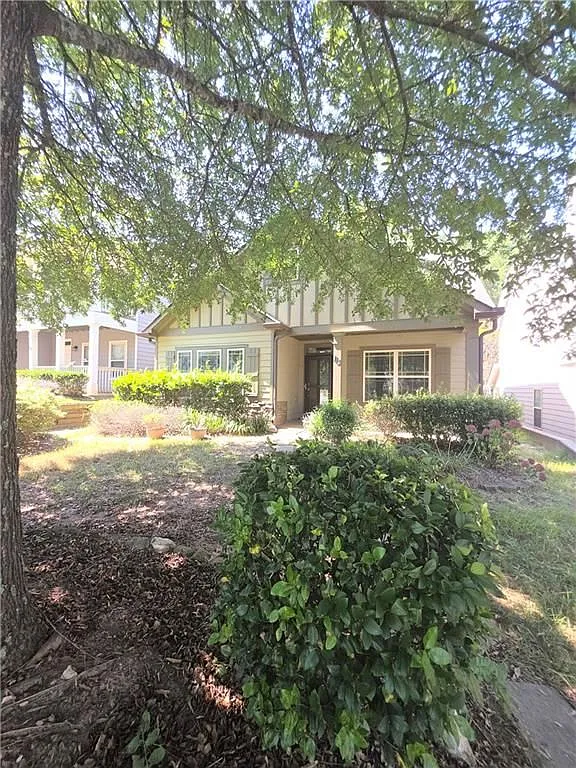 4 bed, 3.0 bath, 2018 sqft, $2,250 — Photo 3