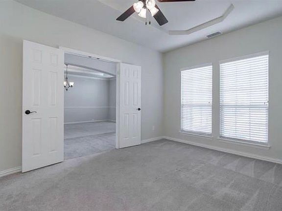 4th image of 1500 Taylor Ln