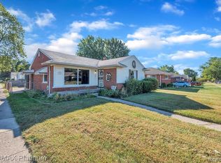 8736 Lochdale St, Dearborn Heights, MI 48127