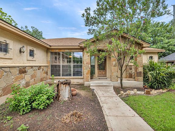 2nd image of 263 Meadowlakes Drive
