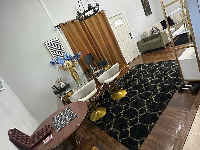902 Phylen Ct — Photo 3