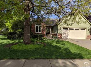 1045 Moundridge Dr, Lawrence, KS 66049