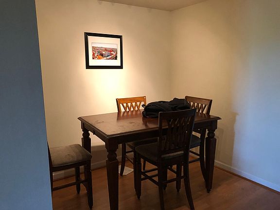 4th image of 2500 E Cary St APT 406