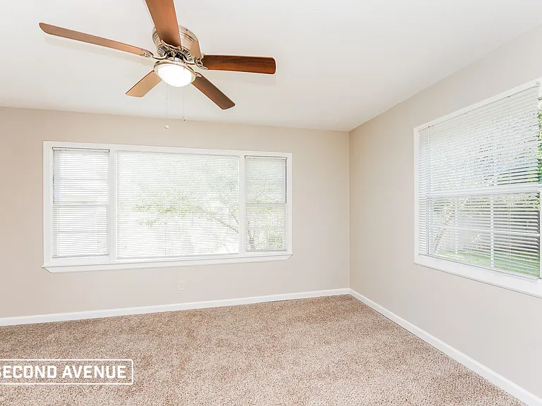 1819 Barlow Ave — Photo 6