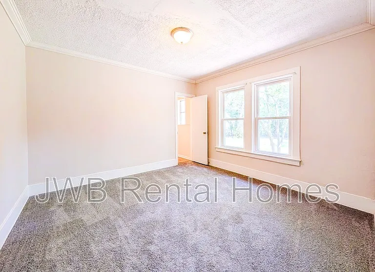 1166 Hamilton St — Photo 9