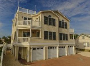 118 E 27th St, Ship Bottom, NJ 08008