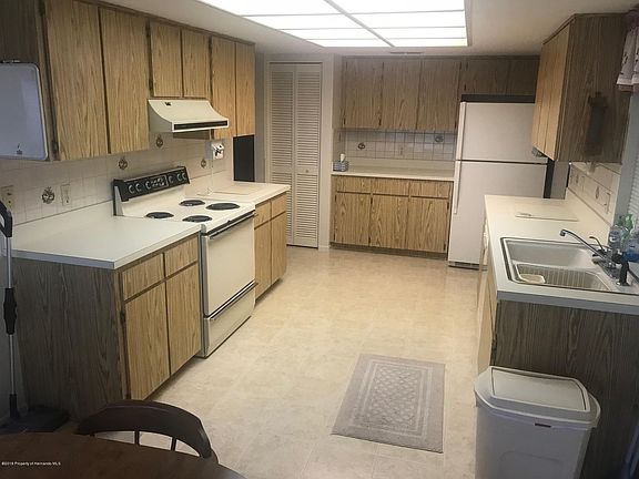2nd image of 6809 Renown Way