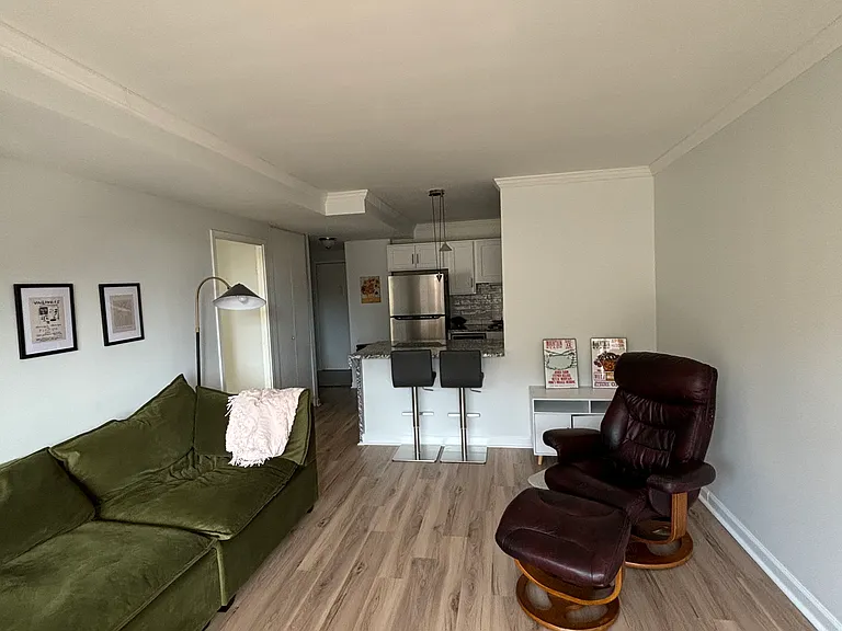 1800 Roundhill Rd #706 — Photo 6