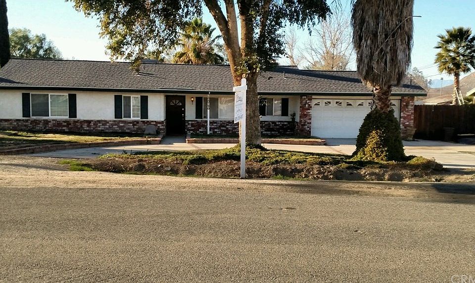1st image of 28740 Reservoir Ave