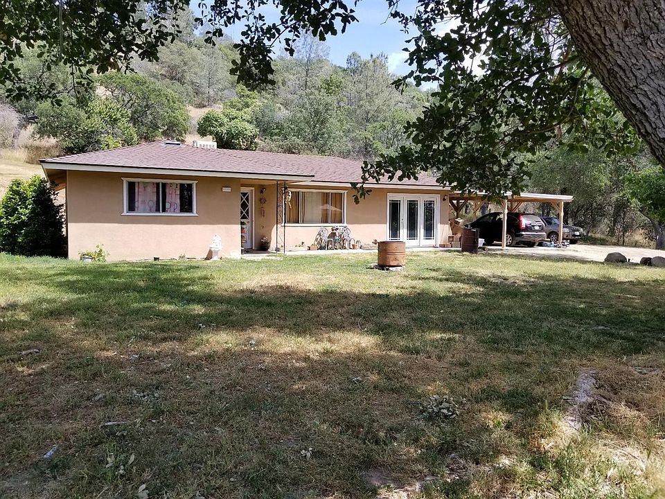 1st image of 33402 Hoskins Ln