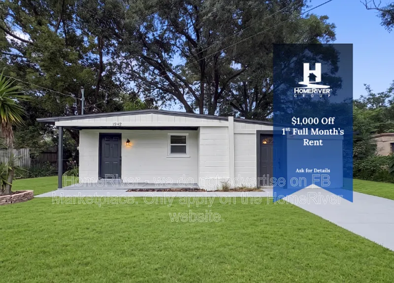 1942 Brookview Dr S