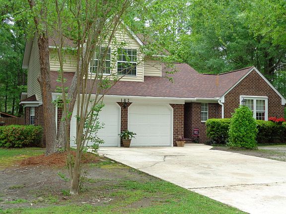 2nd image of 102 Knottingham Dr