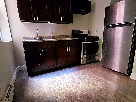 3rd image of 316 S 11th St #1D
