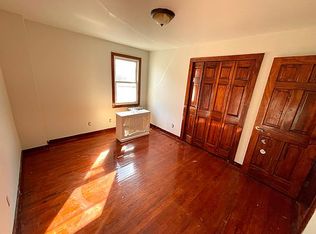 166-16 17th Ave #2, Whitestone, NY 11357