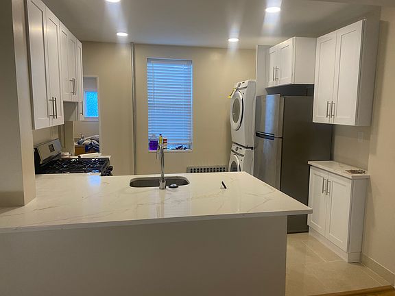 2nd image of 113 2nd St #1