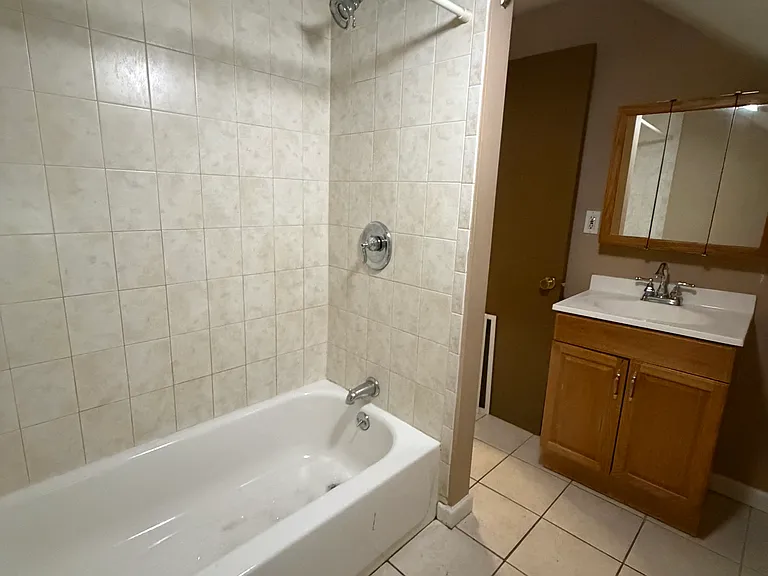 4821 Harlem Rd — Photo 14