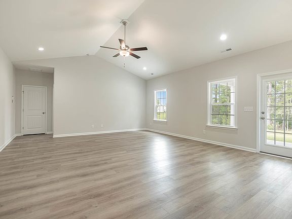 5th image of 6800 Highway 1124