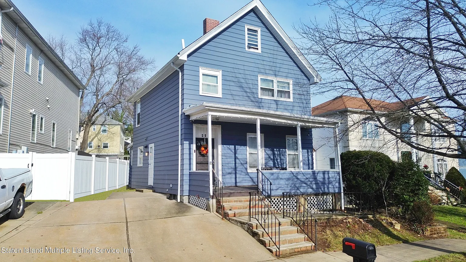 29 Station Ave photo 1