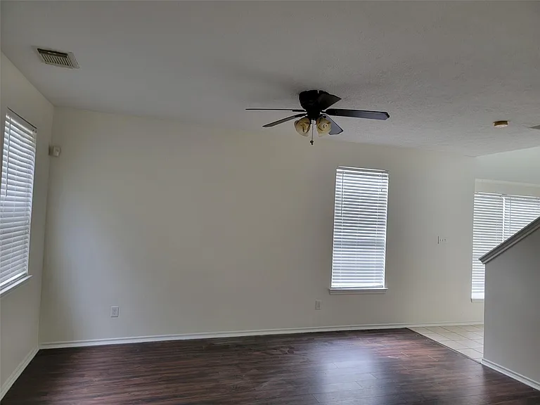 424 Folk Crest Ln — Photo 7