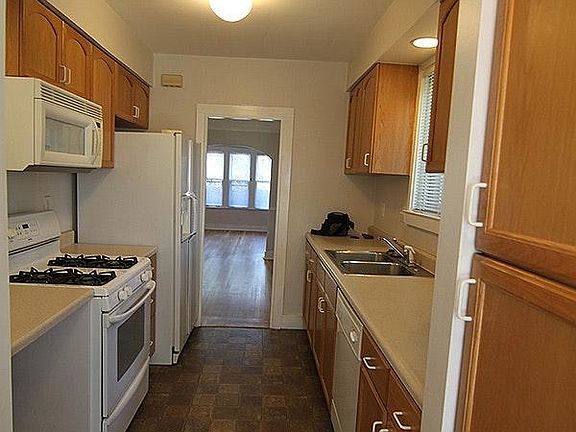 5th image of 260 Spencer St #A