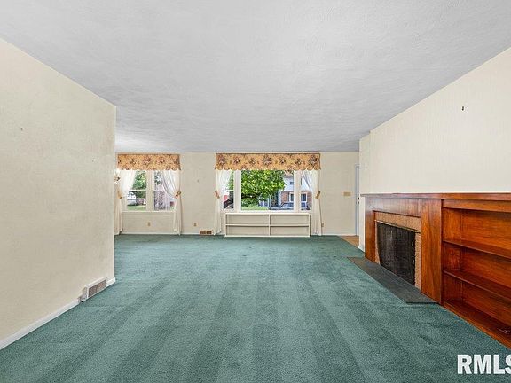 5th image of 4306 34th Avenue Pl