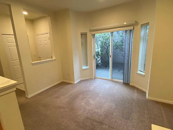 4th image of 9308 177th Pl NE Unit 3