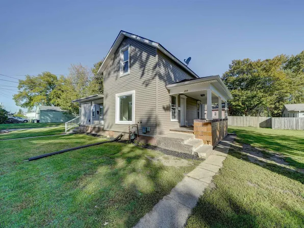 317 W 1st St, Auburn, IN 46706