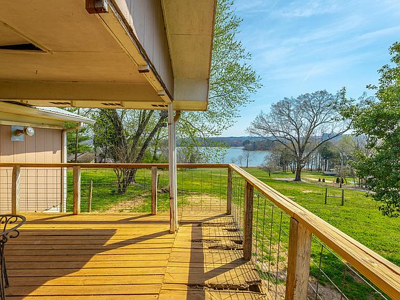 5th image of 2863 New Lake Rd