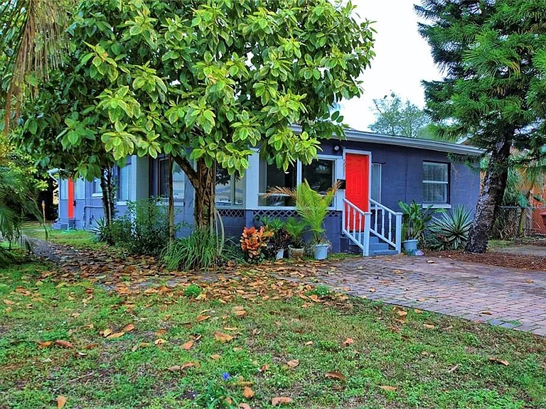 3001 E Jefferson St — Photo 33