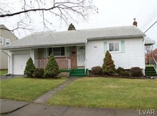 1959 Woodmont Dr, Bethlehem, PA 18018