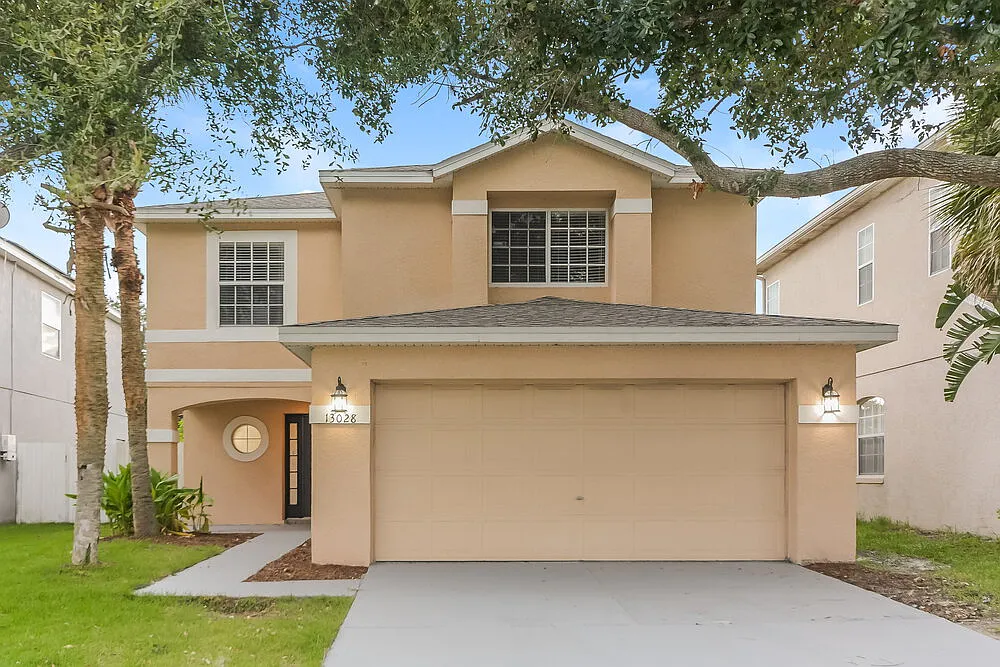 3 bed, 2.5 bath, 1700 sqft, $2,525 — Photo 1