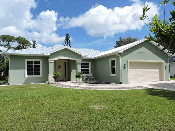 664 Beard Ave, Sebastian, FL 32958