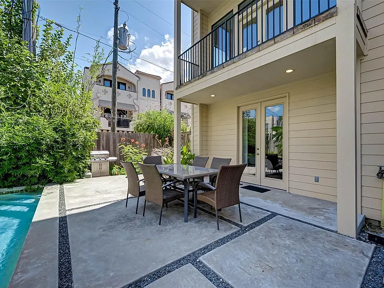 5202 Rose St #A — Photo 4