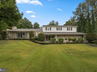 3525 Brae Bourn Dr, Huntingdon Valley, PA 19006