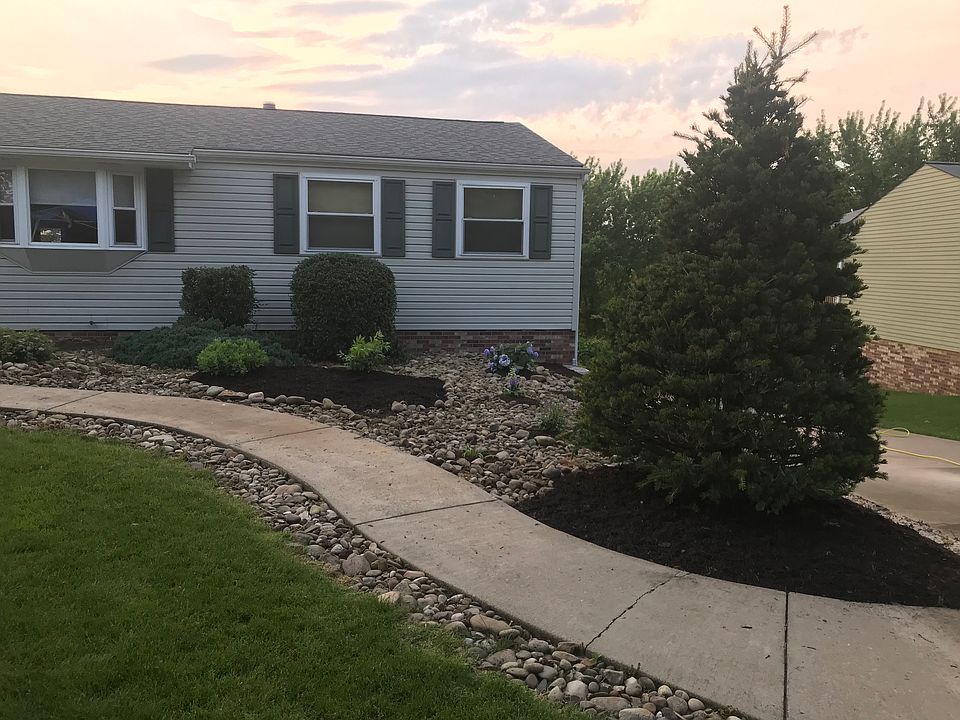 1st image of 2116 Robinhood Dr