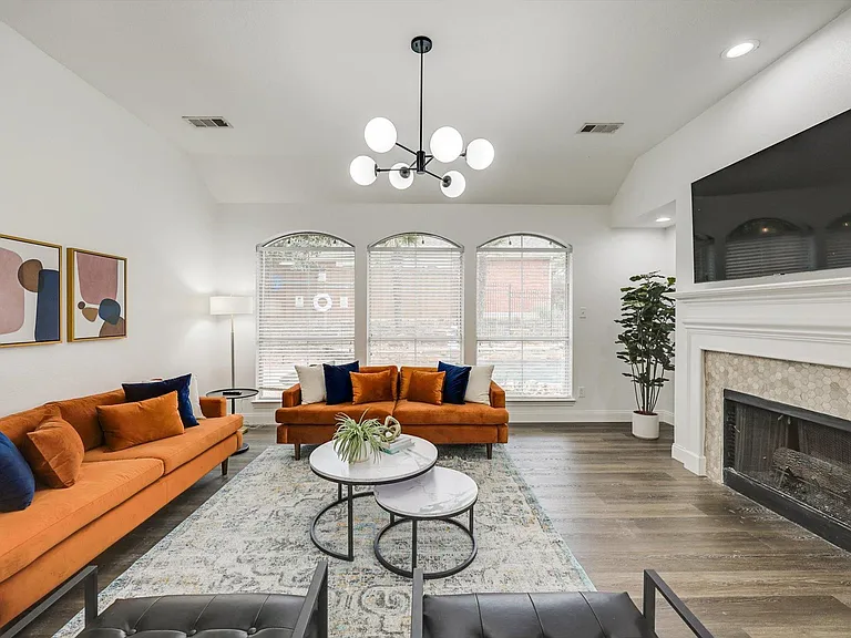 4205 Vista Creek Dr — Photo 11