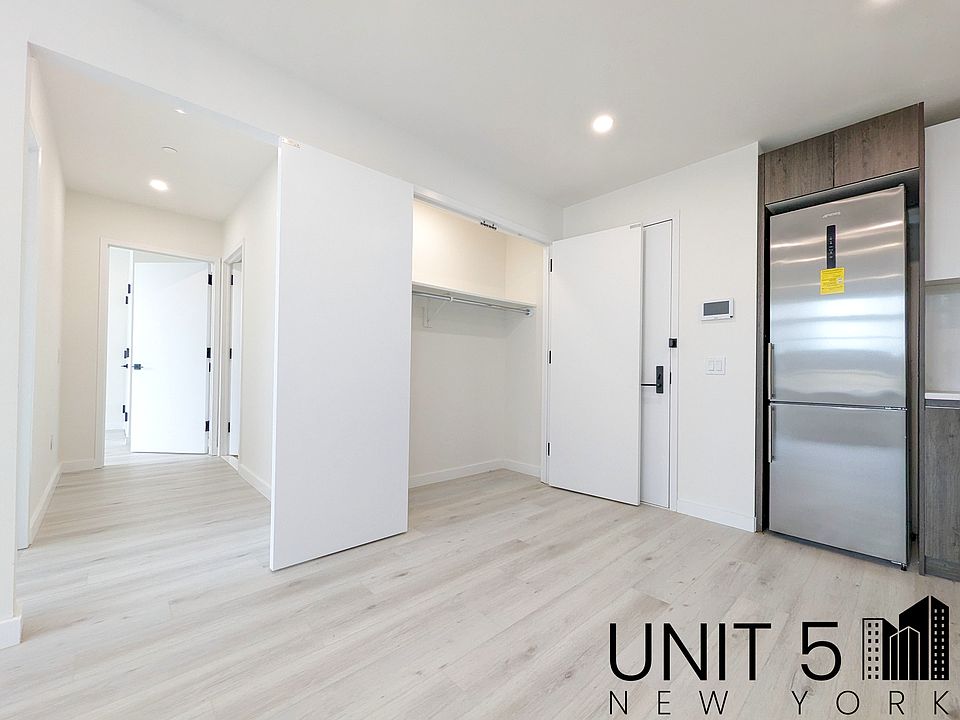 1st image of 388 Vernon Ave #210