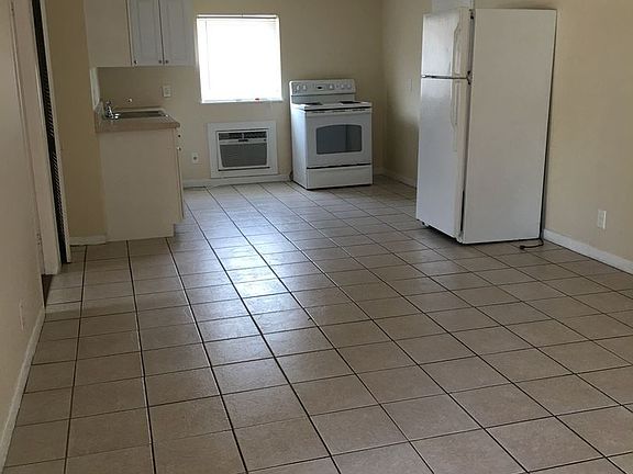 4th image of 8025 49th Ave N #A