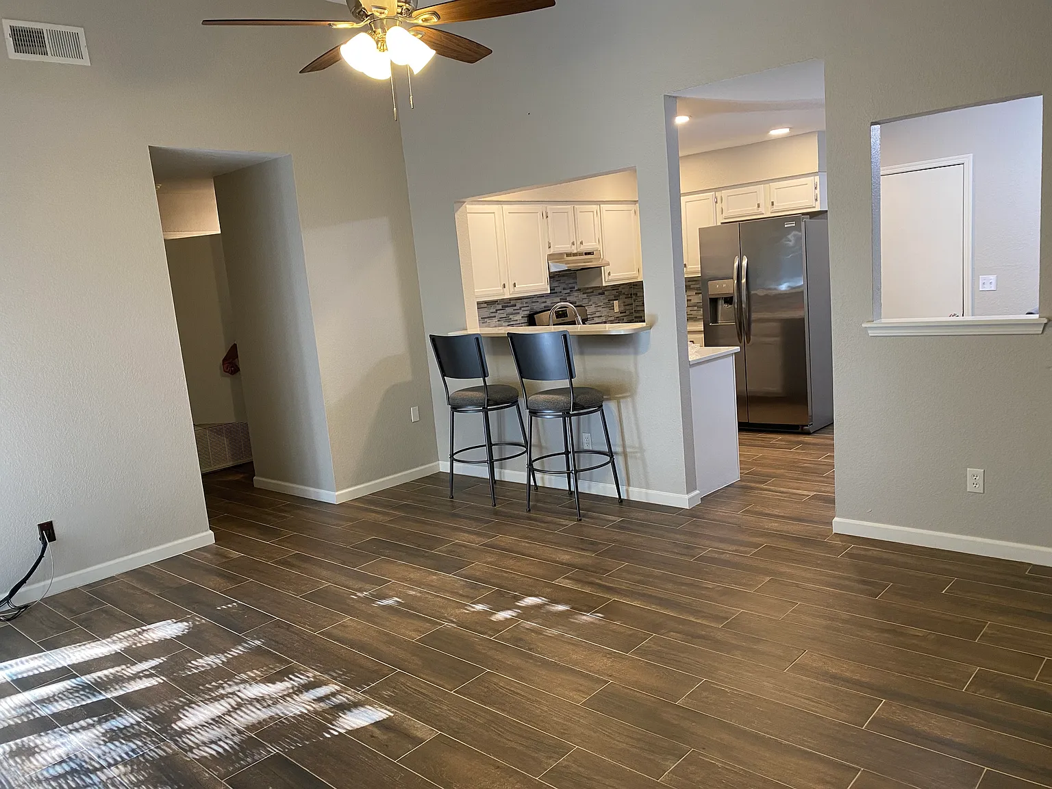 2 bed, 973 sqft, $1,500 — Photo 3