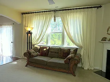 405 Garden Square Ln — Photo 4