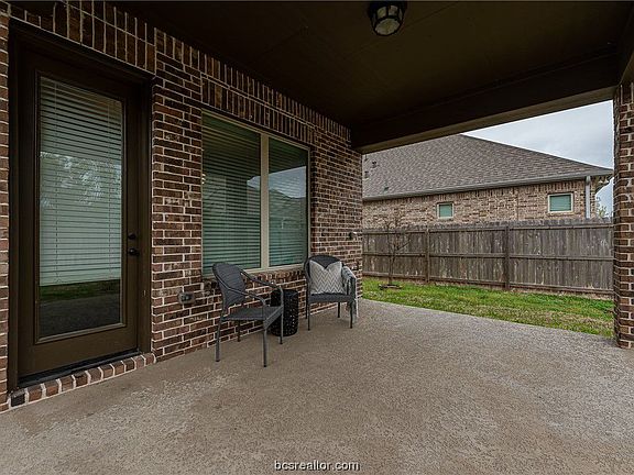 2nd image of 4413 Egremont Pl