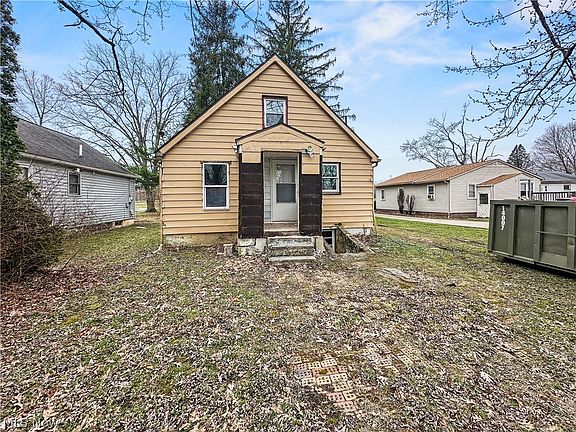 2nd image of 613 N Raccoon Rd