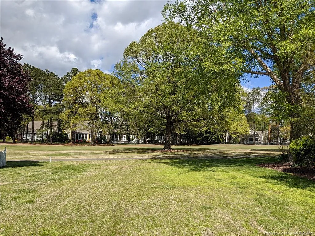 168 Highland photo 1